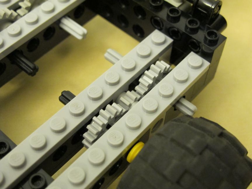 Lego Power Functions and Building a Remote Controlled Robot – Dynamic ...