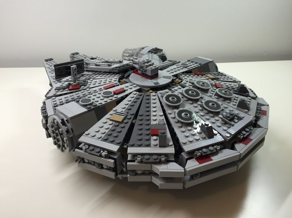 Customized LEGO Star Wars Millennium Falcon 75105