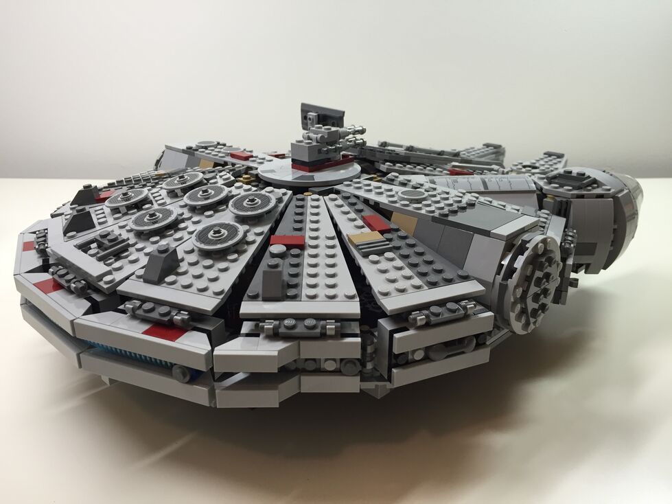 Customized LEGO Star Wars Millennium Falcon 75105