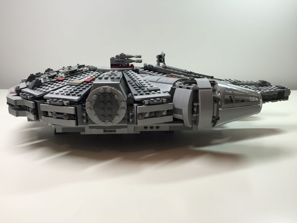 Customized LEGO Star Wars Millennium Falcon 75105
