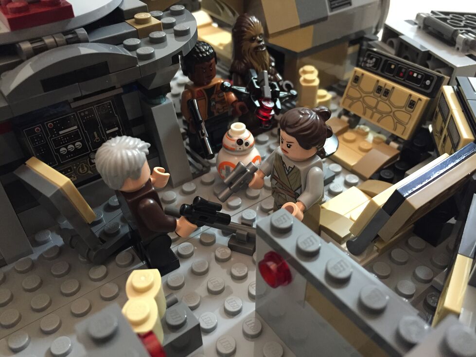 Customized LEGO Star Wars Millennium Falcon 75105