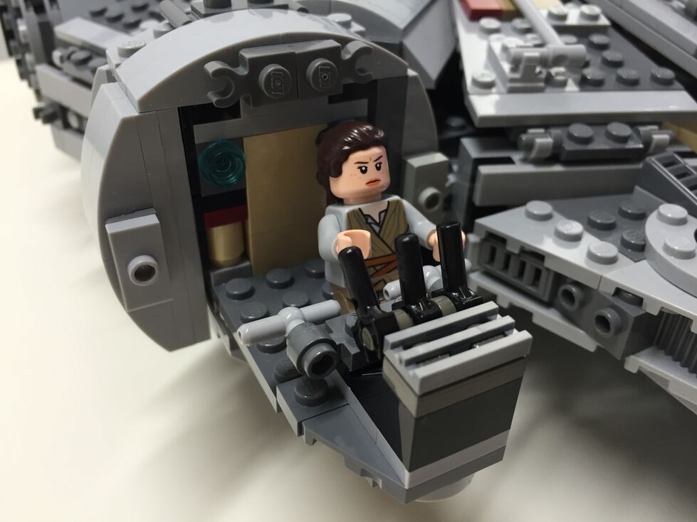 Customized LEGO Star Wars Millennium Falcon 75105