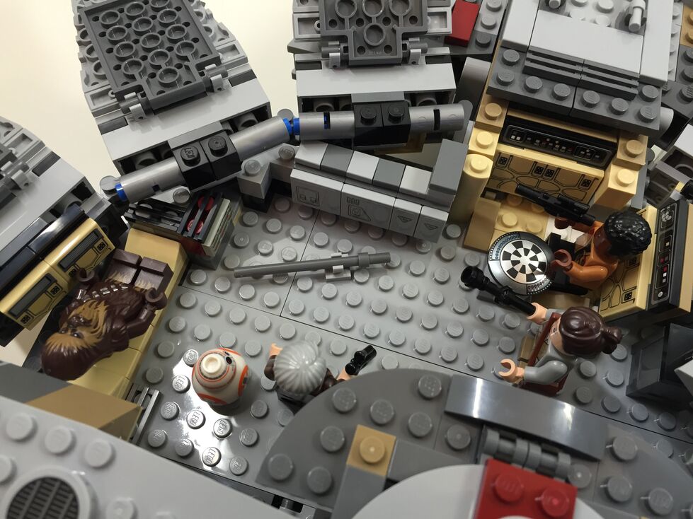 Customized LEGO Star Wars Millennium Falcon 75105