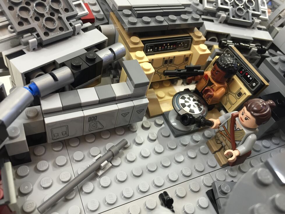 Customized LEGO Star Wars Millennium Falcon 75105
