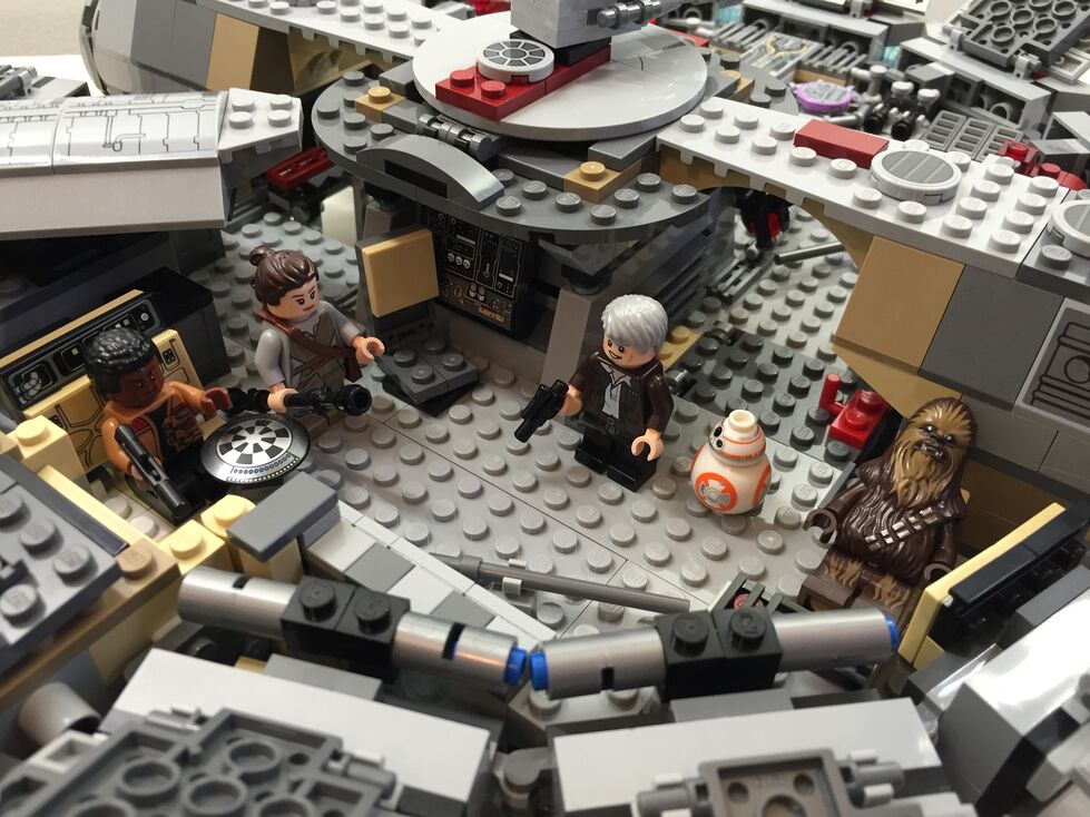 Customized LEGO Star Wars Millennium Falcon 75105