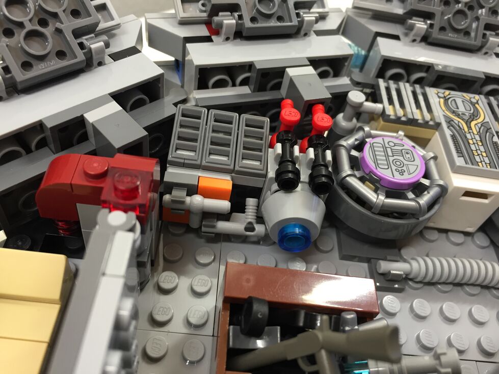 Customized LEGO Star Wars Millennium Falcon 75105