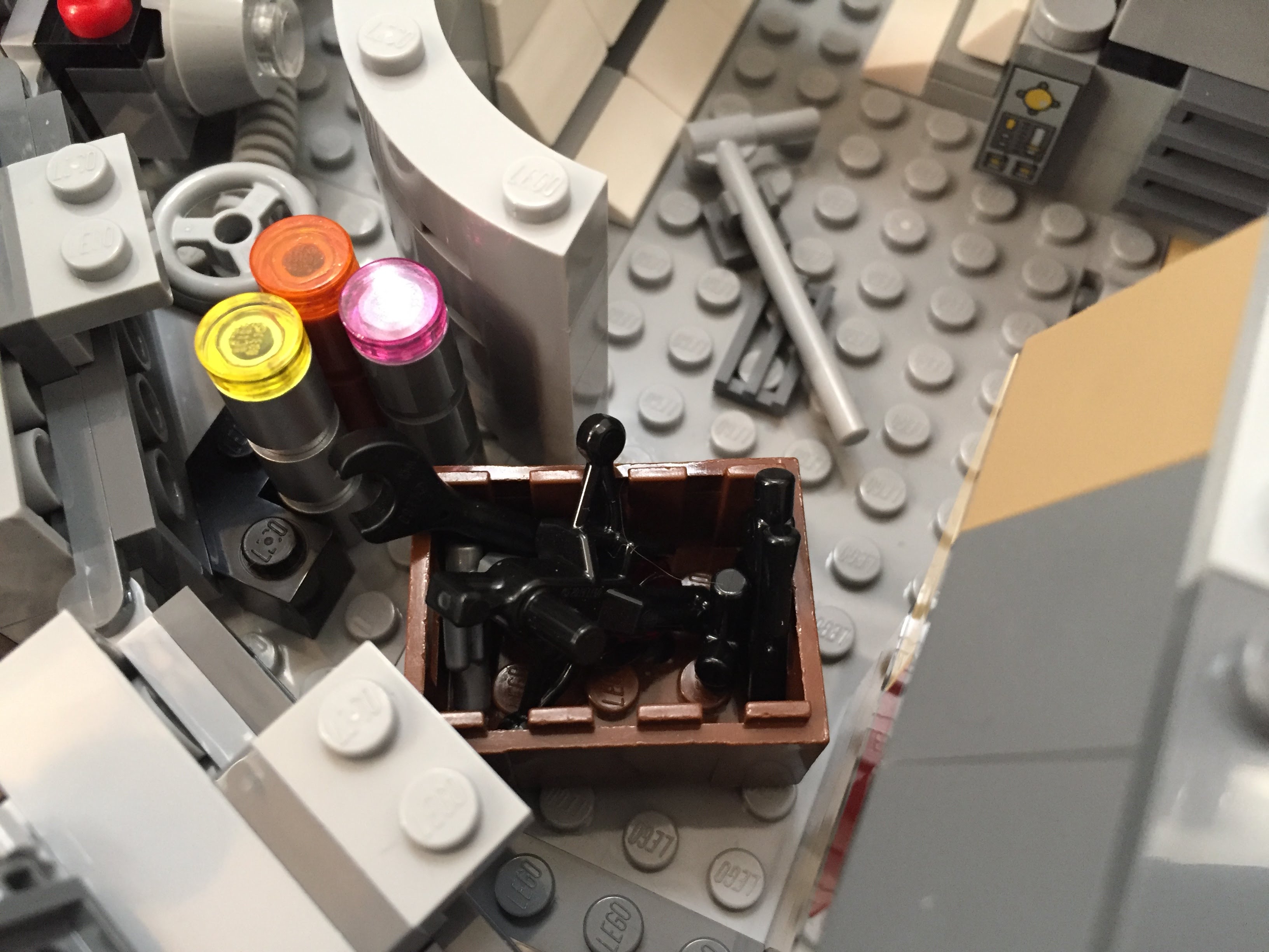 Millennium-Falcon-aft-storeroom.jpg