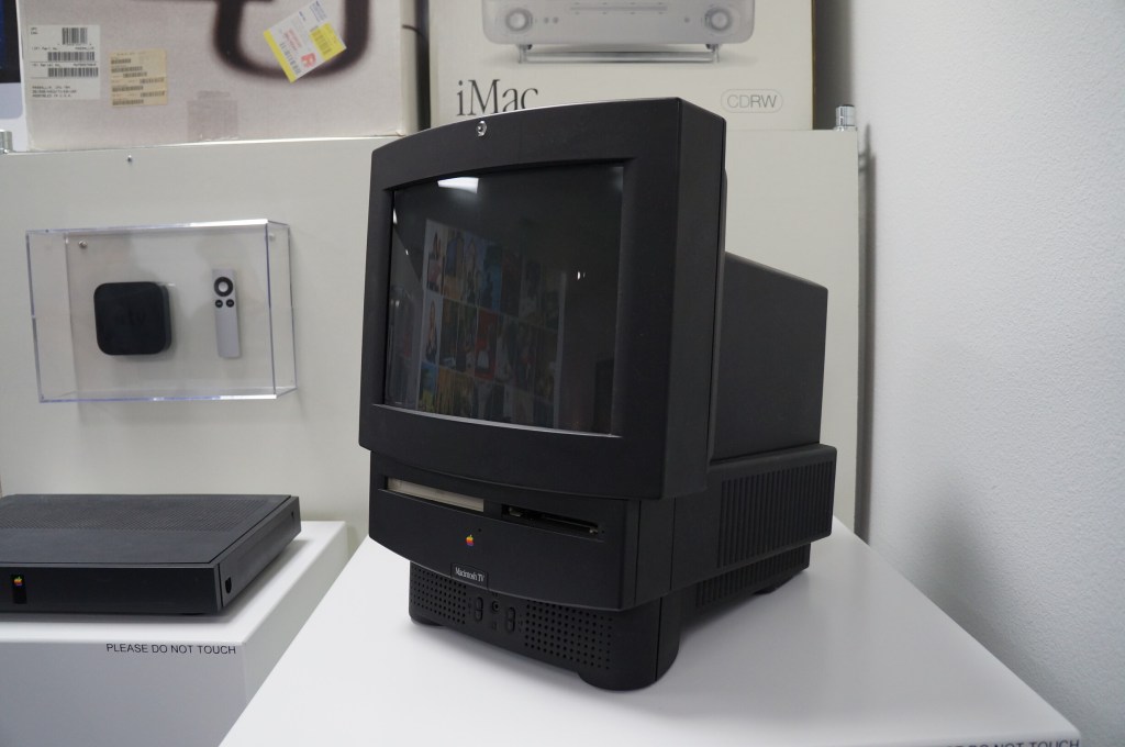 Apple Macintosh TV