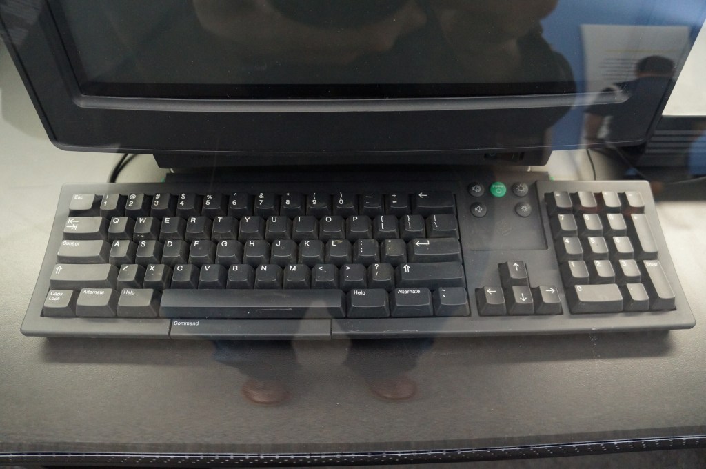 Pizza box NeXTstation Workstation keyboard