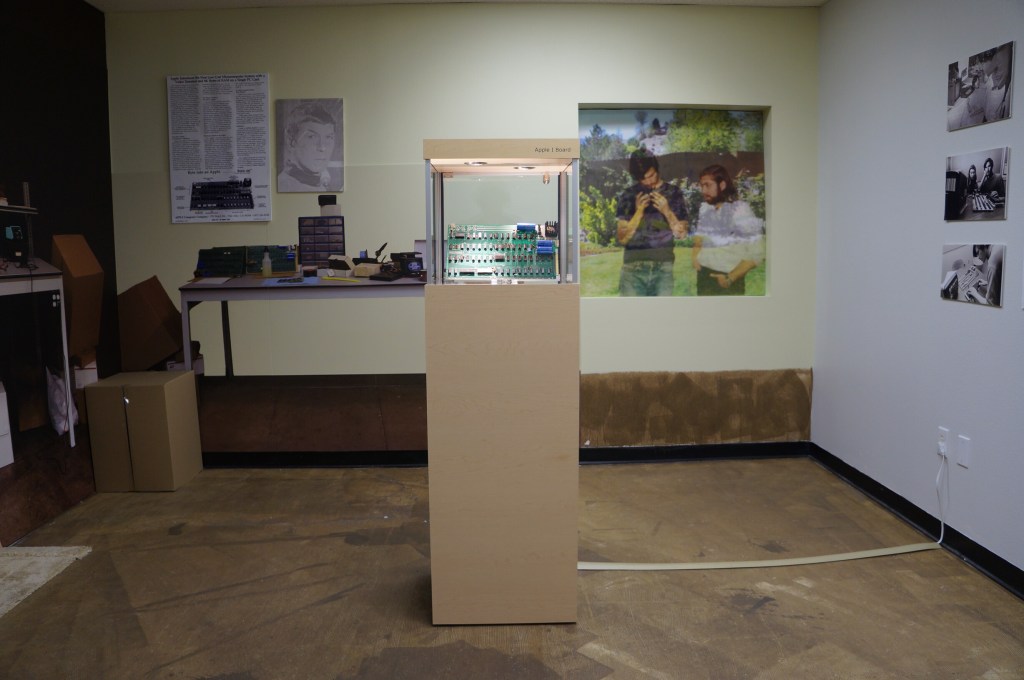 VCFSE 2.0, Computer Displays, Apple I Motherboard