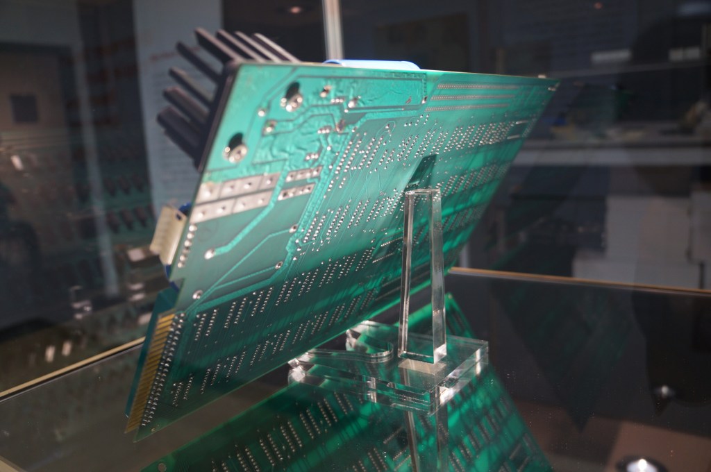 VCFSE 2.0, Computer Displays, Apple I Motherboard