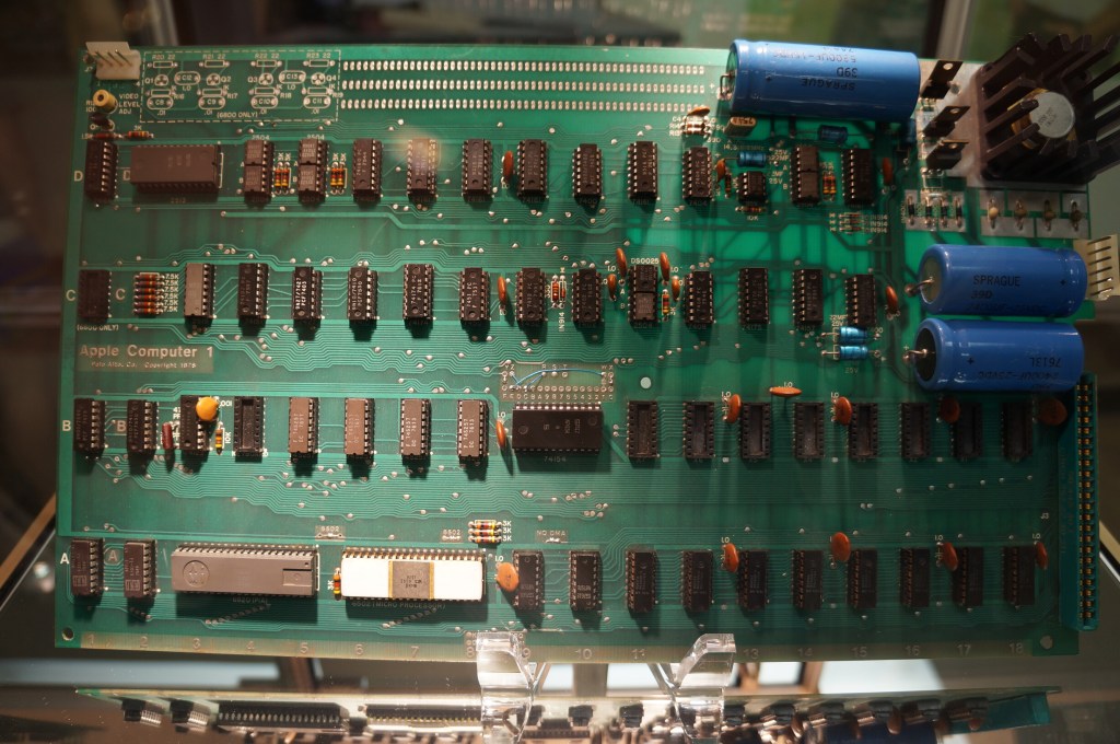 VCFSE 2.0, Computer Displays, Apple I Motherboard