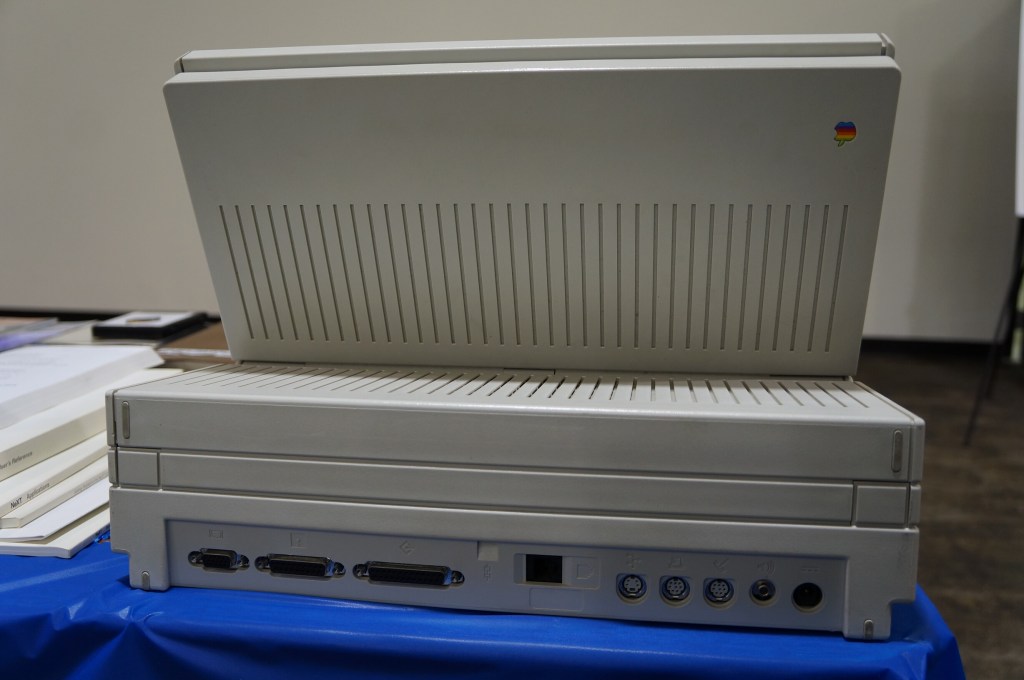 VCFSE 2.0, Exhibition Hall, Apple Macintosh Portable