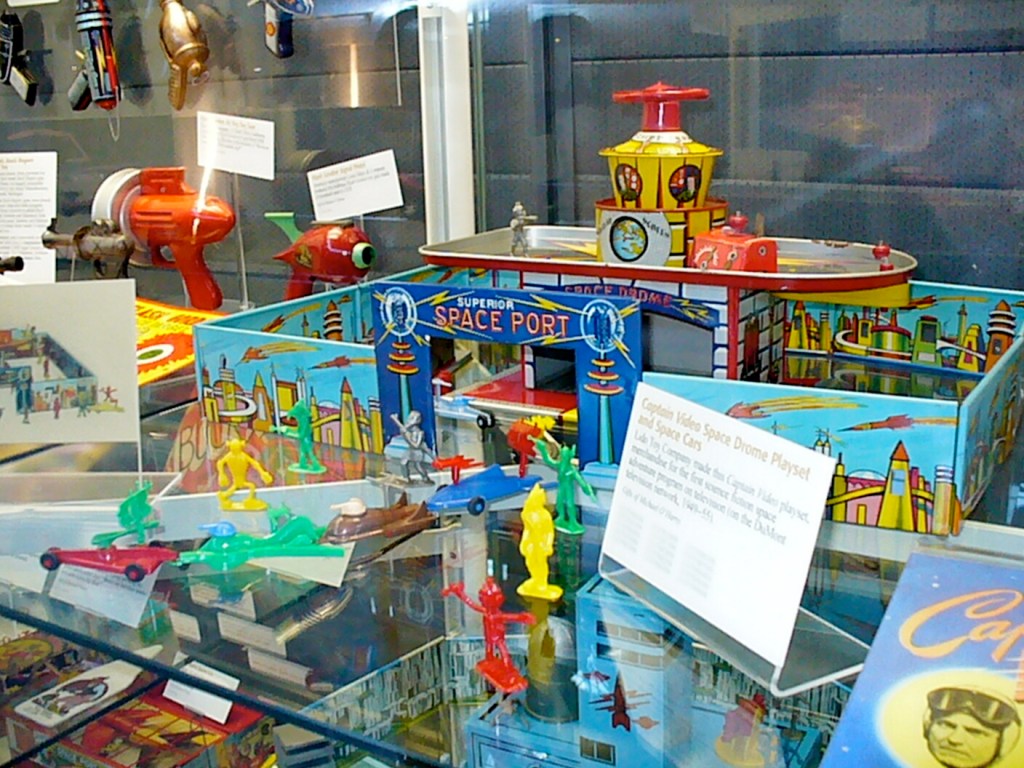 National Air and Space Museum, Udvar-Hazy Center, Captain Video Space Drome Playset and Space Cars