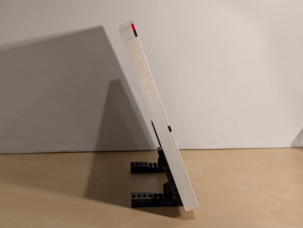 Sideview of completed LEGO Mondrian painting