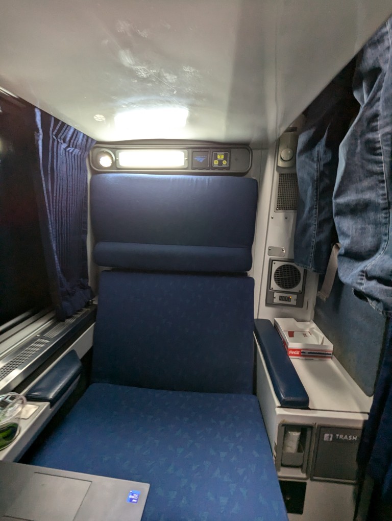 amtrak roomette seat