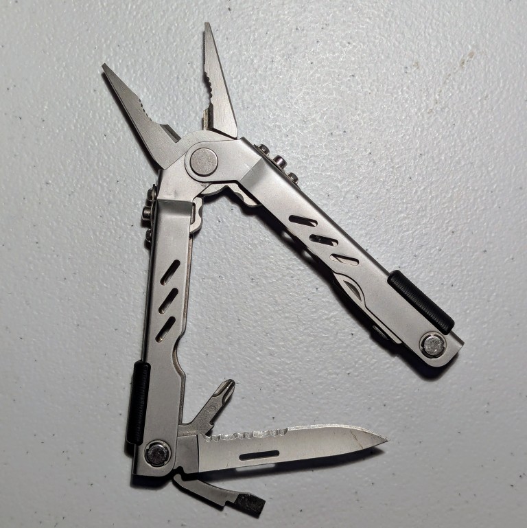 Gerber Multi-Plier 400 Compact Sport, knife, Phillips screwdriver, and flathead screwdriver opened