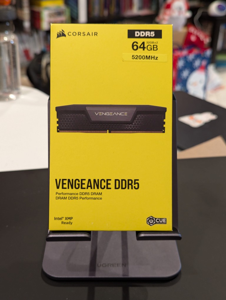 corsair ddr5 64GB RAM vengeance product box