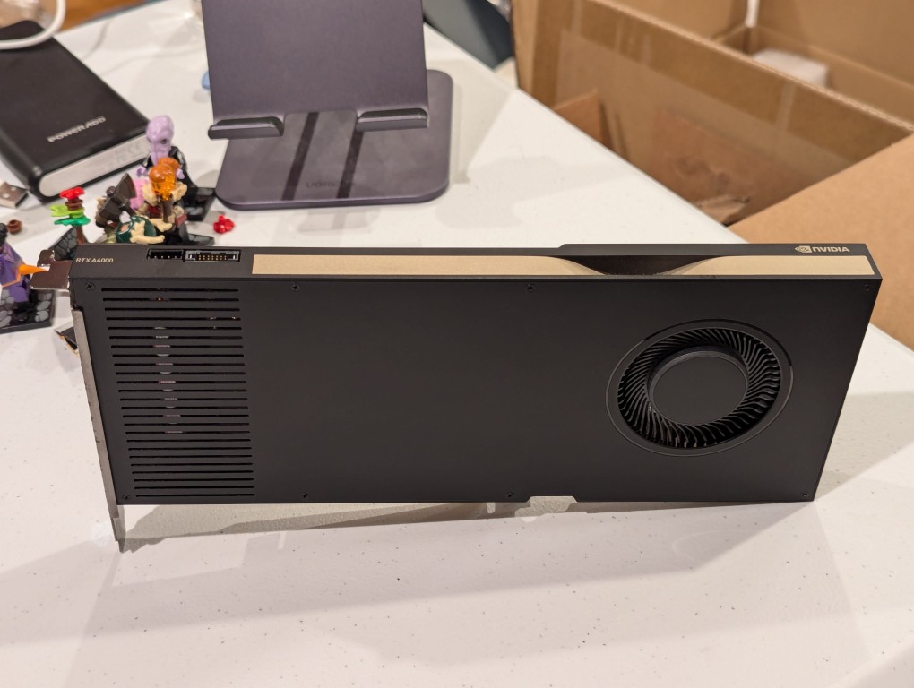 thin long single slot video card with a single blower fan front