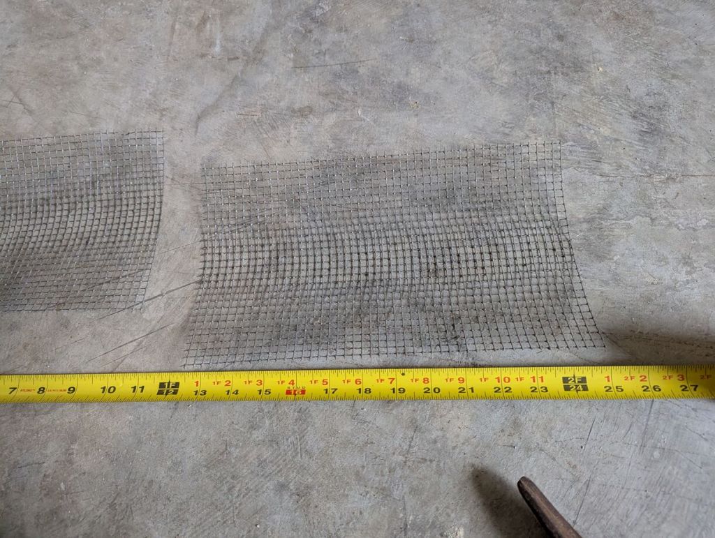 cut piece of wire mesh about 14" x 7"